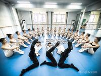 【黑客破解】台中18歲的舞蹈班學員黃嘉雯 各種私拍泄密流出2