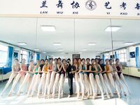 【黑客破解】台中18歲的舞蹈班學員黃嘉雯 各種私拍泄密流出6