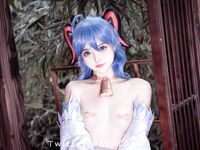 蘿莉嫩妹@超級美穴@白莉愛吃巧克力之甘雨