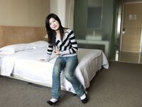 早期國模私拍鼻祖！原滋原味傳統型青澀美乳小妹黃丹頂格私拍原版