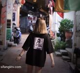 推特極品反差婊『小妮子』攜雙閨蜜極限露出 戶外全裸 野戰跪舔 黑絲啪啪 高清 Lunana第二彈