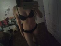 最新四位反差婊淫盪啪啪自慰大尺度私拍流出 人前女神 人後母狗 淫照私拍772P 高清1