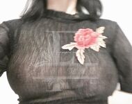 推特巨乳網紅『芙烈亞』大尺度露出私拍 各種場所露出 商場街道 全裸爬樓道