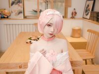 高端ACG業界女神爆機少女▌喵小吉&金魚▌雙模巨獻《從零開始的女體盛宴》超色情舔乳磨穴