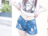 海角社區亂倫叔父之迷玩粉鮑處女二侄女 開發一下小侄女的處女地 亂倫甄選收藏 高清