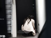 巨乳妙龄女神【乐乐】下班回家途中被电车痴汉尾随趁她熟睡进屋强行交合嘴说不要却迎合着高潮