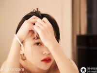 【精品推荐】极品骚气淫荡母狗 开发露脸露点的高颜值女神