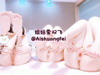 超极品JK萝莉『广深玉子』联动『爱双飞』姐妹花激情群飞 极品美乳粉鲍萝莉云集 高清