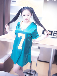 綜藝女神『夏暮光』探索傳說中包養網 包養性感乳釘奶頭蘿莉美女 當個年輕的蜜桃老爹 高清