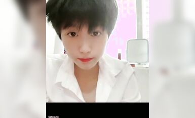 極品蘿莉音聲控露臉反差小嫩妹【比心陪玩小雪】私人高價定製紫薇裸身完成任務 (34)