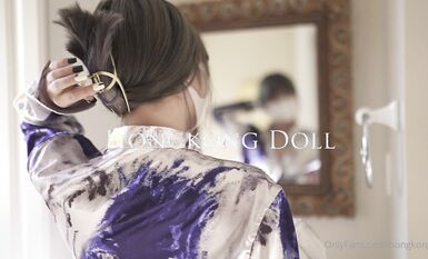 「一日女友的漂亮姐姐」中 -她是誰-00後碼農沉迷漂亮姐姐