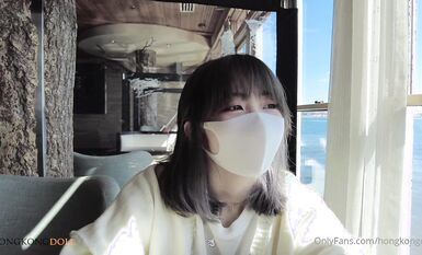 「一日女友的漂亮姐姐」中 -她是誰-00後碼農沉迷漂亮姐姐