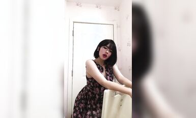 皮皮蝦網紅純欲女神【在下小羊】人前傲女，人後母狗，被金主包養定製私拍各種裸舞紫薇視頻207V (102)