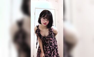 皮皮蝦網紅純欲女神【在下小羊】人前傲女，人後母狗，被金主包養定製私拍各種裸舞紫薇視頻207V (103)