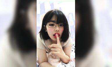 皮皮蝦網紅純欲女神【在下小羊】人前傲女，人後母狗，被金主包養定製私拍各種裸舞紫薇視頻207V (105)