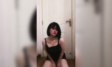 皮皮蝦網紅純欲女神【在下小羊】人前傲女，人後母狗，被金主包養定製私拍各種裸舞紫薇視頻207V (111)