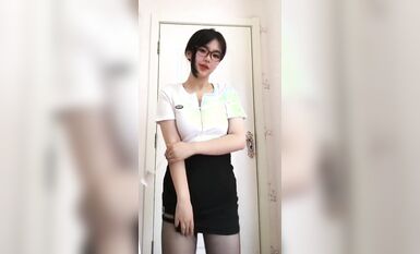 皮皮蝦網紅純欲女神【在下小羊】人前傲女，人後母狗，被金主包養定製私拍各種裸舞紫薇視頻207V (12)