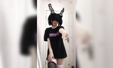 皮皮蝦網紅純欲女神【在下小羊】人前傲女，人後母狗，被金主包養定製私拍各種裸舞紫薇視頻207V (14)