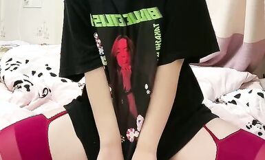 皮皮蝦網紅純欲女神【在下小羊】人前傲女，人後母狗，被金主包養定製私拍各種裸舞紫薇視頻207V (157)