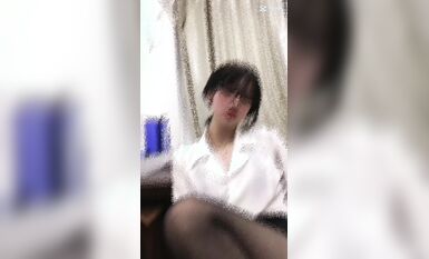 皮皮蝦網紅純欲女神【在下小羊】人前傲女，人後母狗，被金主包養定製私拍各種裸舞紫薇視頻207V (175)