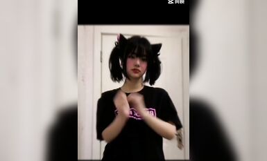 皮皮蝦網紅純欲女神【在下小羊】人前傲女，人後母狗，被金主包養定製私拍各種裸舞紫薇視頻207V (184)
