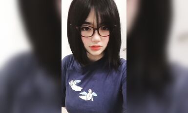 皮皮蝦網紅純欲女神【在下小羊】人前傲女，人後母狗，被金主包養定製私拍各種裸舞紫薇視頻207V (56)