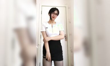 皮皮蝦網紅純欲女神【在下小羊】人前傲女，人後母狗，被金主包養定製私拍各種裸舞紫薇視頻207V (8)