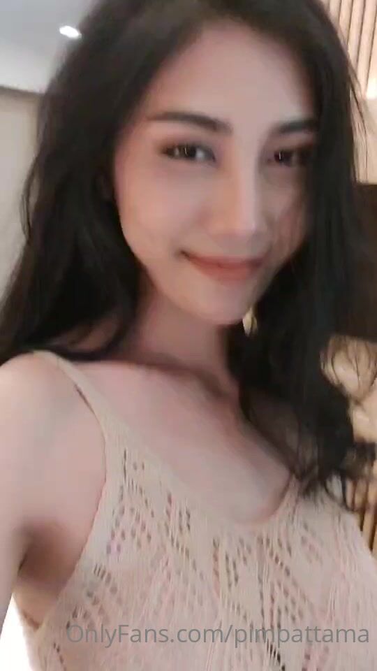 群狼求檔Onlyfans擼鐵美顏極品巨乳長腿反差御姐Pim可愛兔牙紅唇馬甲線不雅自拍視圖 (10)