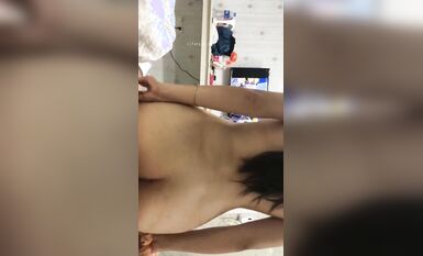 【百度雲盤】中經貿學院童顏巨乳李曉雅啪啪人前女神人後淫娃高清版1