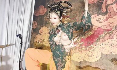 稀有貴圈極品Cospaly推特女神▌鈦合金TiTi ▌畫中仙 古色仙香酥乳玉體 神秘地帶欲血噴張55P1V