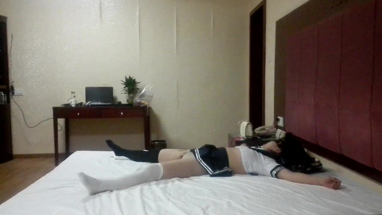 私房震撼首發售價200大洋新作 MJ大神道人爽迷重慶00後JK學生妹屁眼打力水1080P無私房水印原版 (3)