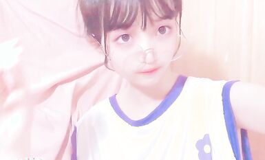 嬌嫩露臉小網紅！推特二次元卡哇伊極品妹【原野小年】粉絲群福利私拍COSER紫薇無毛粉嫩蜜穴 (7)