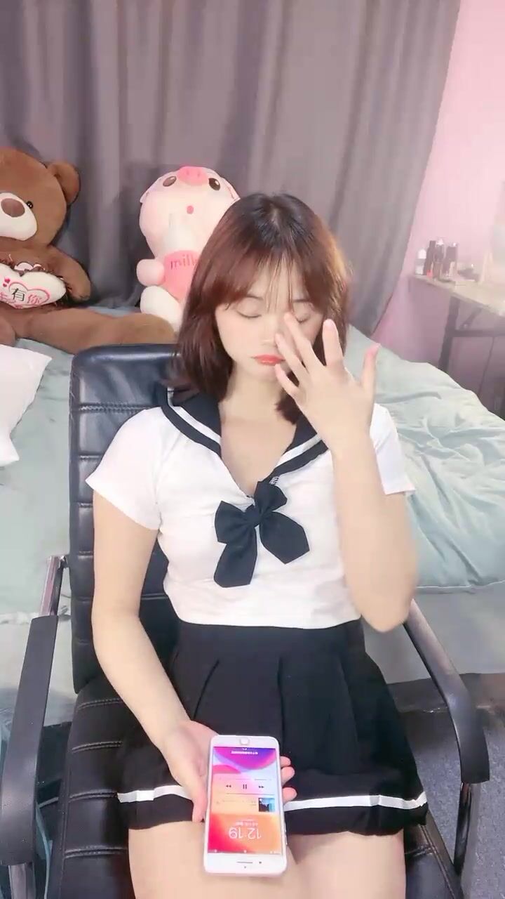 大眼JK學生制服蘿莉