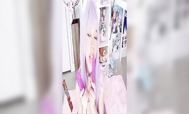 推特二次元小仙女紅人亞裔正妹迷人的貓老師收費私拍年齡不大玩得超級大膽各種道具雙洞齊開 (3)