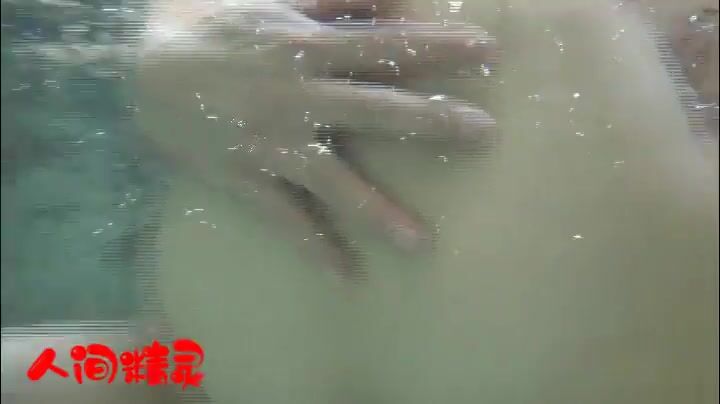 戶外露出界鼻祖！曾火遍全網的美臀反差人妻【人間精靈】景區人前放肆露出+野戰車震無水全套 (12)