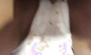 【百度雲泄密】22位露臉舉牌嫩妹 全方位了解妹子的顏值 身材 皮膚 (18)