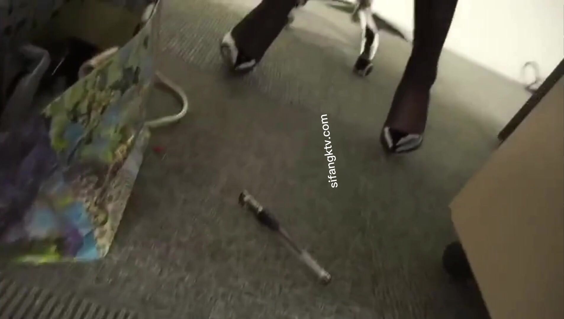 【極品 女神】秀人極品網紅『周於希』頂級劇情新作《辦公室秘密》盡情愛撫私處 絲襪OL套裝 黑絲後入 高清 (4)