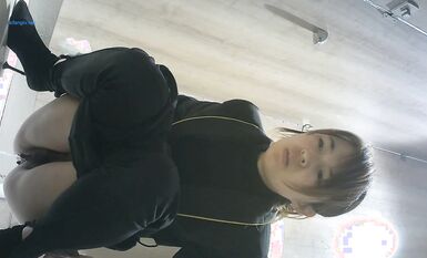 【精選廁拍】奶茶店全景偷拍多位漂亮的妹紙們2  (7)