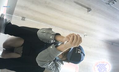 【精選廁拍】奶茶店全景偷拍多位漂亮的妹紙們2  (8)