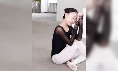 【黑客破解】台中18歲的舞蹈班學員黃嘉雯 各種私拍泄密流出 (3)