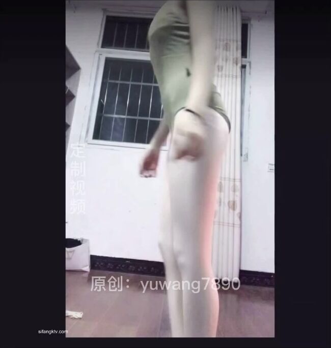 【黑客破解】台中18歲的舞蹈班學員黃嘉雯 各種私拍泄密流出 (6)