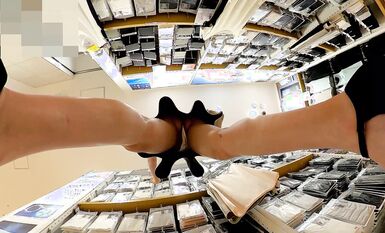 【超高畫質】Hカップ爆お姉さんに悪戱し放題！！不可抗力で思わずデカ乳を鷲摑みしちゃいました【後編】