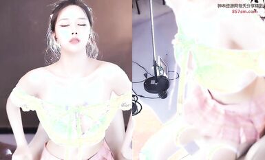 2022最新藏寶圖之舞神一姐『小恩雅』最大尺度新作 偷窺狂鄰居強上別人淫妻劇情 超刺激