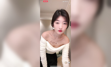 最新《瘋狂抖音》外篇之《抖音擦邊8》各種閃現走光刷邊 走私會議房給男友口愛 這期超精彩1-美女露點 (3)