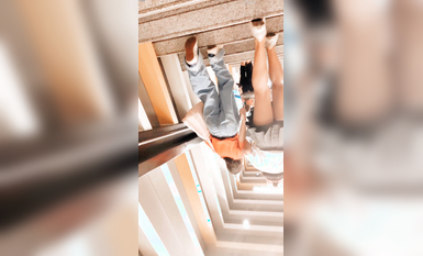 校園學生妹CD 偷拍大神學校專挑短裙學生妹 疑似內褲上有根逼毛 大膽刺激 高清 (1)