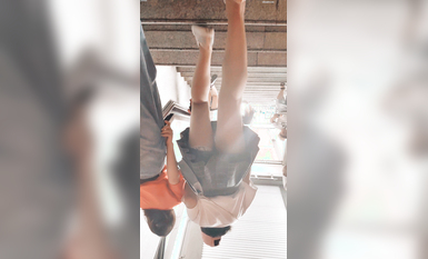 校園學生妹CD 偷拍大神學校專挑短裙學生妹 疑似內褲上有根逼毛 大膽刺激 高清 (1)