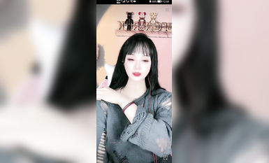 最新《瘋狂抖音》外篇之《抖音擦邊8》各種閃現走光刷邊 走私會議房給男友口愛 這期超精彩4.真空凸點 (3)