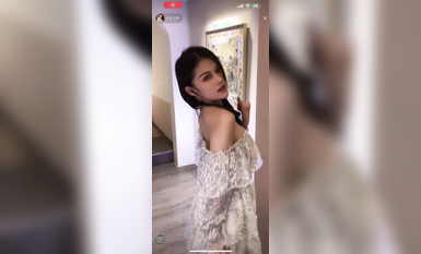 最新《瘋狂抖音》外篇之《抖音擦邊8》各種閃現走光刷邊 走私會議房給男友口愛 這期超精彩2.美女擦邊 (3)