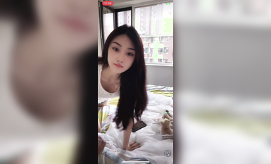 最新《瘋狂抖音》外篇之《抖音擦邊8》各種閃現走光刷邊 走私會議房給男友口愛 這期超精彩2.美女擦邊 (6)