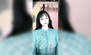 最新《瘋狂抖音》外篇之《抖音擦邊8》各種閃現走光刷邊 走私會議房給男友口愛 這期超精彩4.真空凸點 (4)